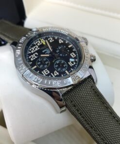 Alternative view of RÉPLICA DE RELÓGIO BREITLING 1884