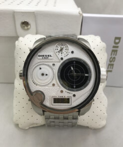 Alternative view of Réplica de Relógio Diesel Radar White