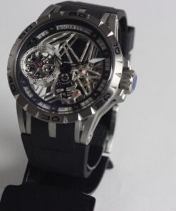 Alternative view of Réplica de Relógio Roger Dubuis