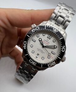 Réplica de Relógio Ômega Seamaster 