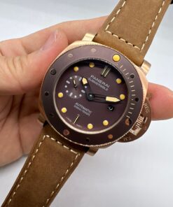 Alternative view of Réplica de Relógio Panerai Couro