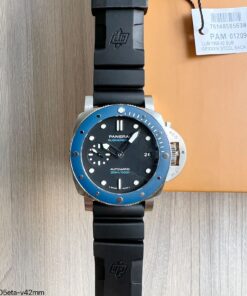 PANERAI SUBMERSIBLE AZURRO PAM01209  42MM