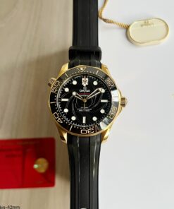 OMEGA SEAMASTER 007 300M 42MM DOURADO BORRACHA