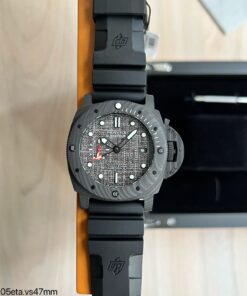 PANERAI SUBMERSIBLE LUNA ROSSA 47MM