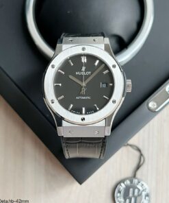 HUBLOT CLASSIC FUSION 42MM PRATA COURO