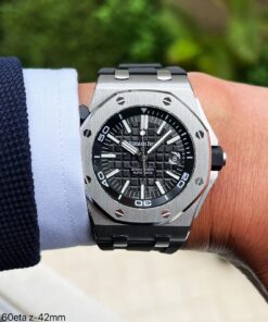 AUDEMARS PIGUET ROYAL OAK OFFSHORE DIVER PRETO 42MM 15720