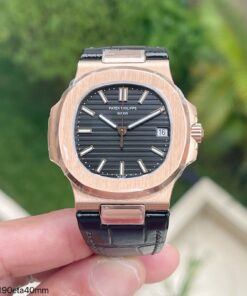 PATEK PHILIPPE NAUTILUS 40MM ROSE PRETO 5711