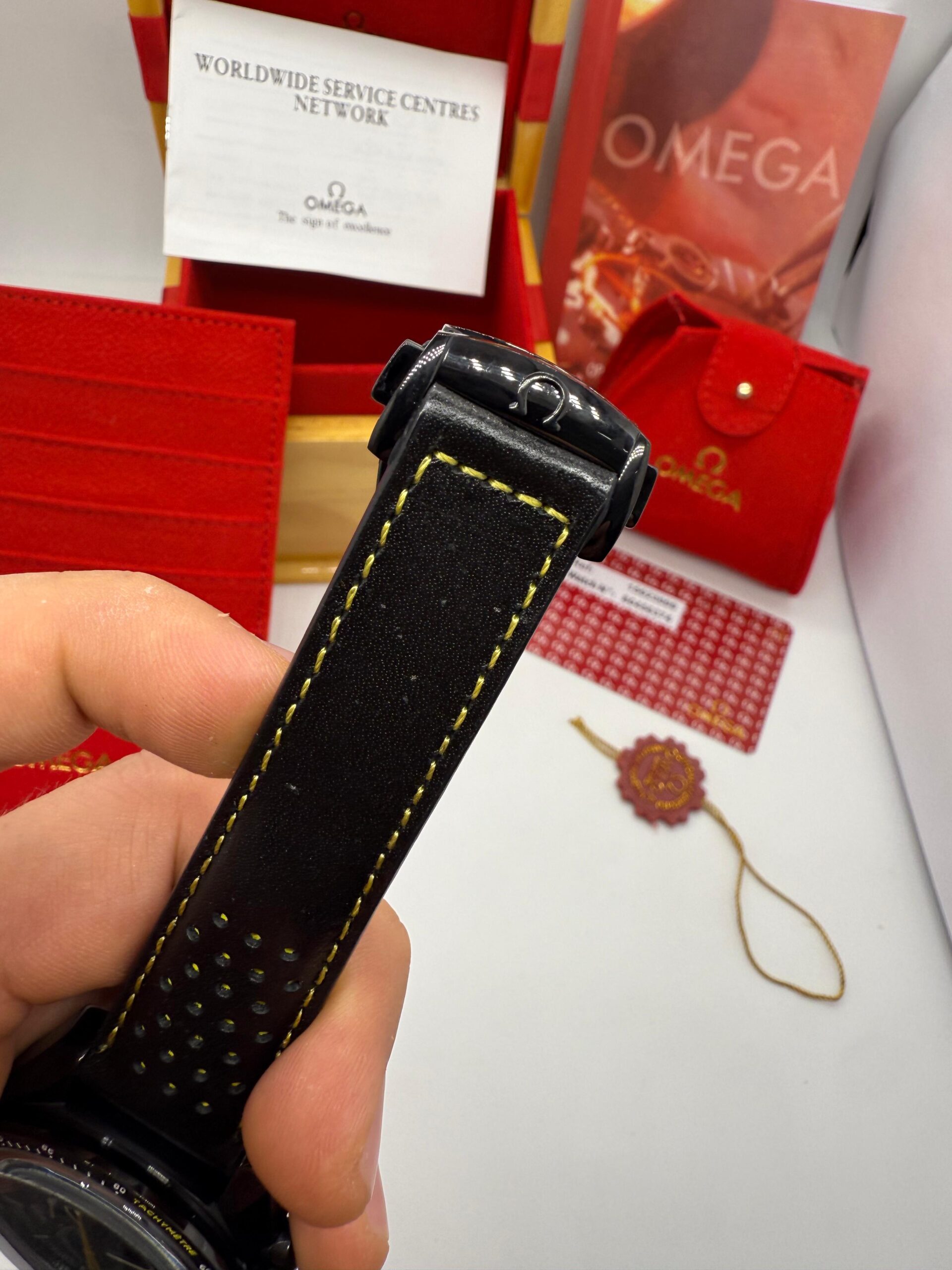 Relógio Réplica Omega Speedmaster Dark Apollo 8 - Imagem 4