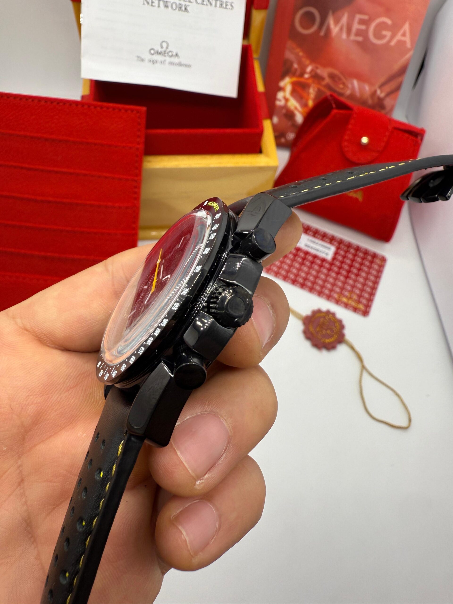 Relógio Réplica Omega Speedmaster Dark Apollo 8 - Imagem 2