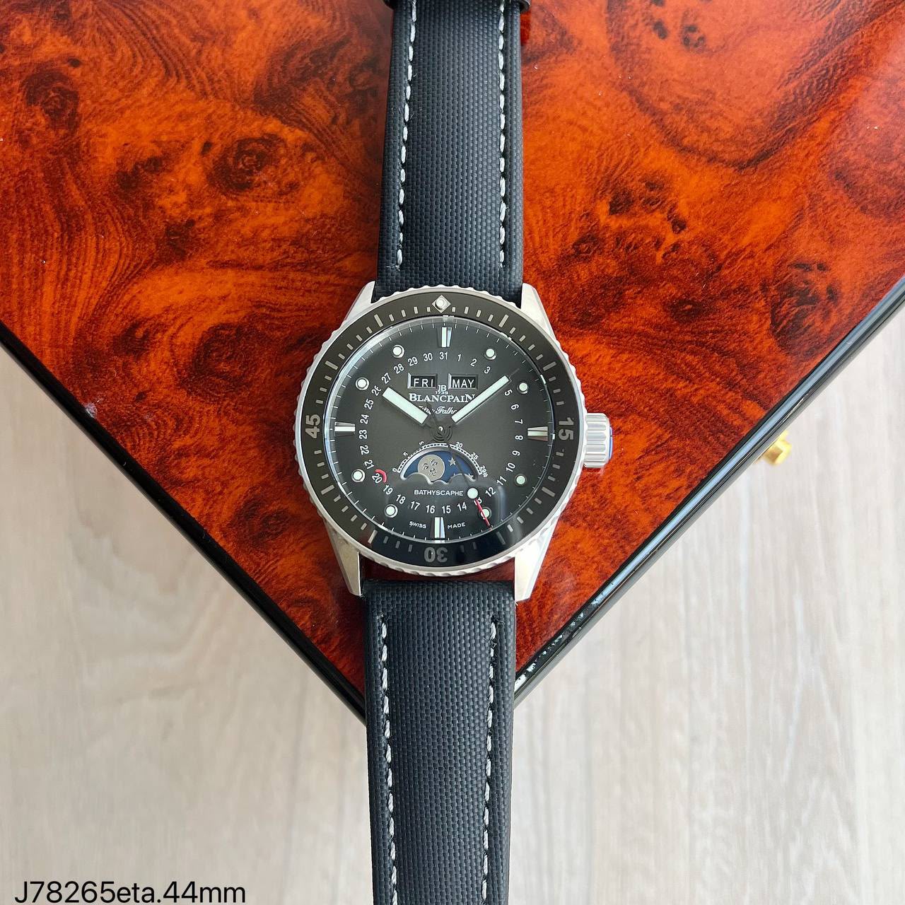 SUPER CLONE MÁQUINA ETA – Blancpain Fifty Fathoms Bathyscaphe Complete Calendar Moonpha