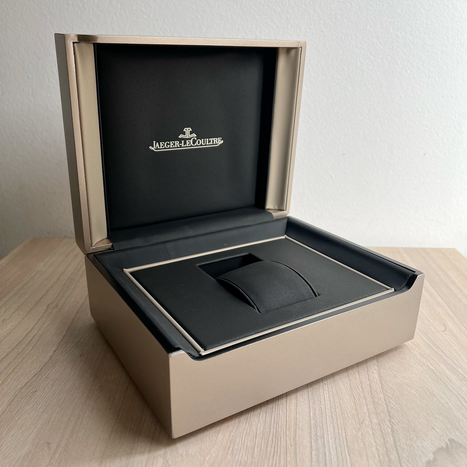 Caixa Jaeguer-LeCoultre